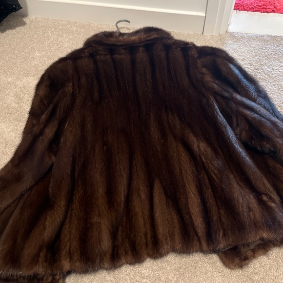 Fur coat - Picture 4 of 4